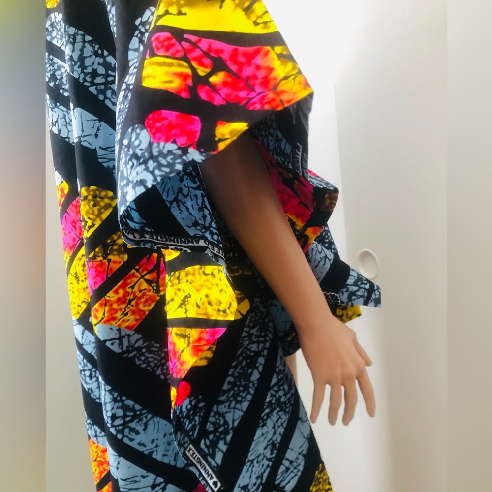 Bold Multicolor African High/Low Top - Picture 11 of 14